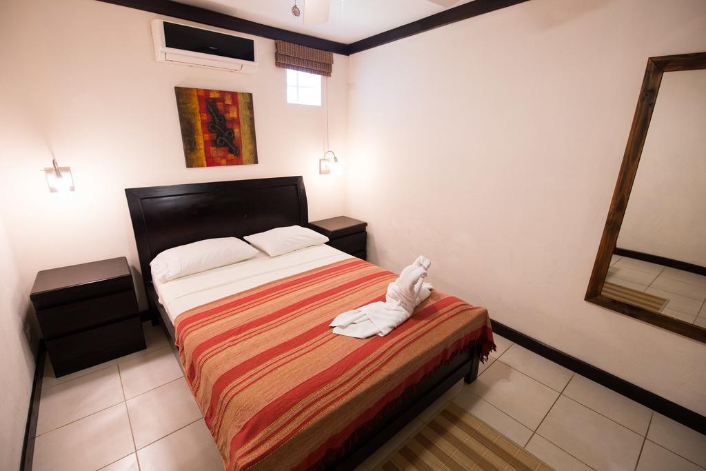 Tuanis Aparthotel Jaco Exterior photo